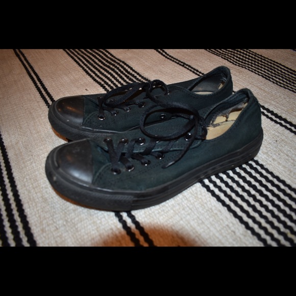 Converse - Picture 2 of 2